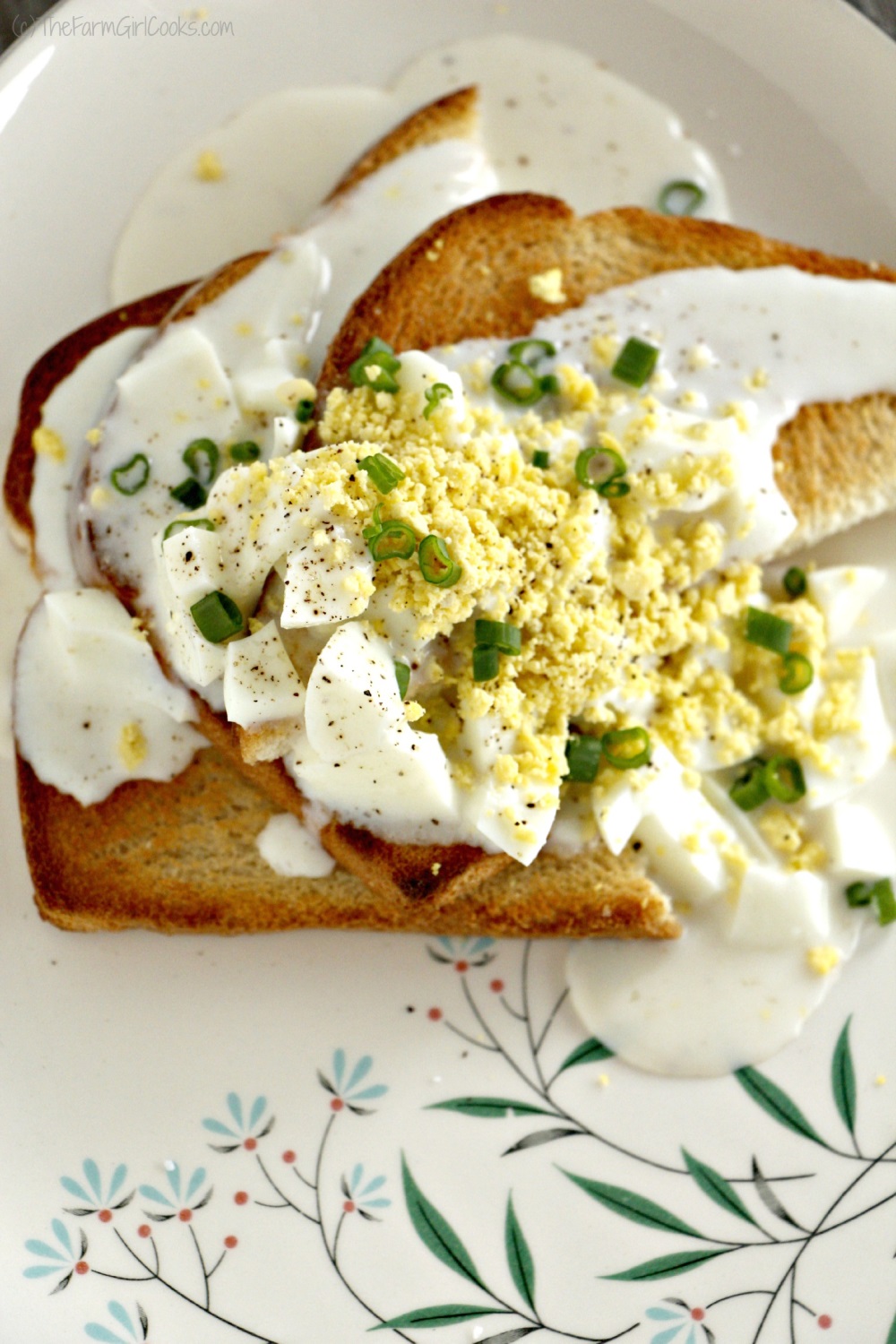 Eggs Goldenrod or How To Make a White Sauce Worth Making